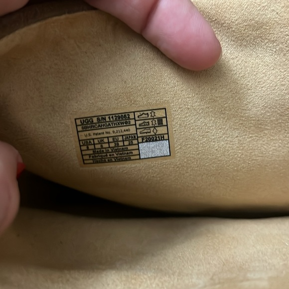 Ugg Olinda Riding Boot - Picture 7 of 7